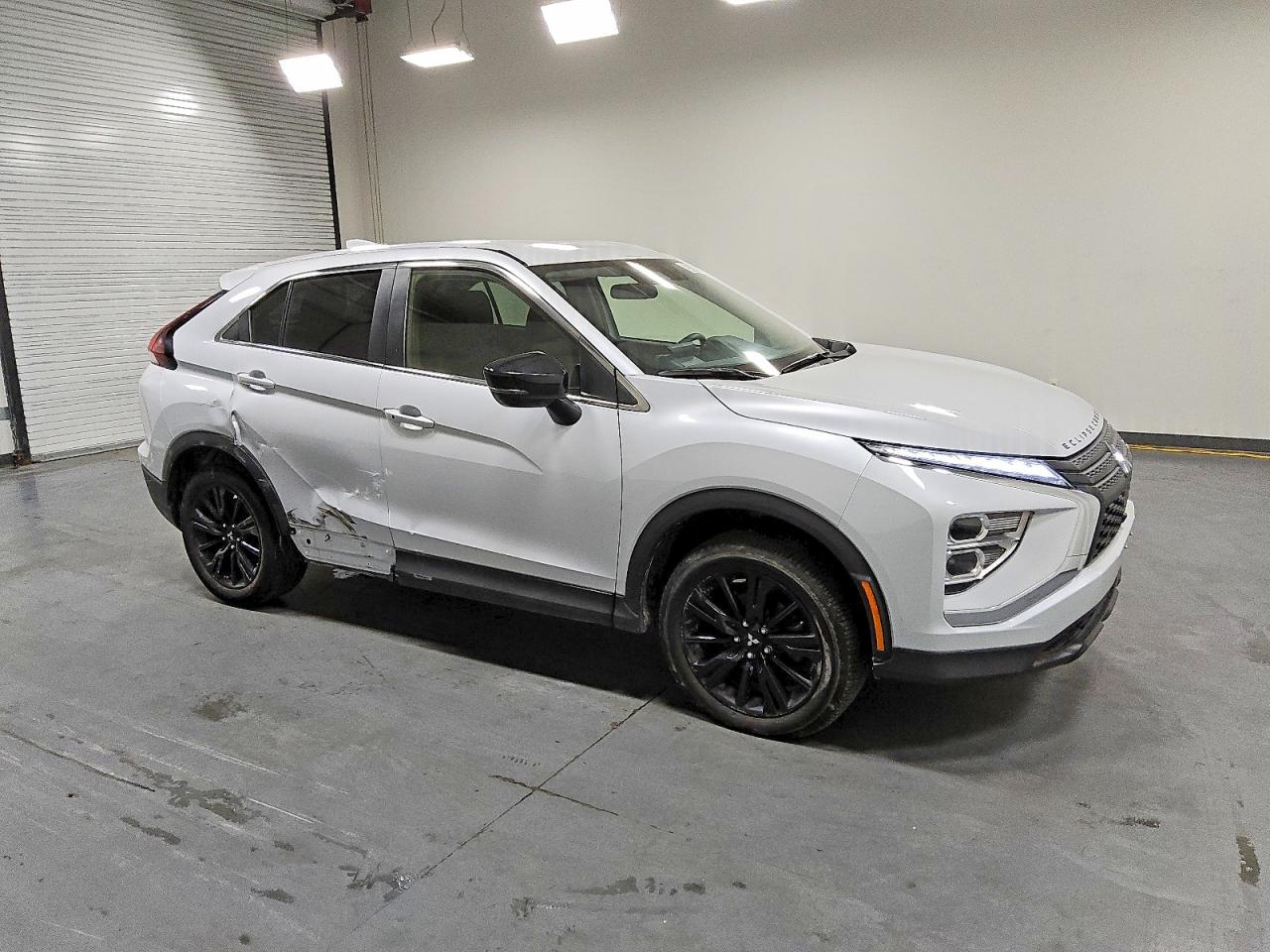2024 MITSUBISHI ECLIPSE CROSS LE photo 4