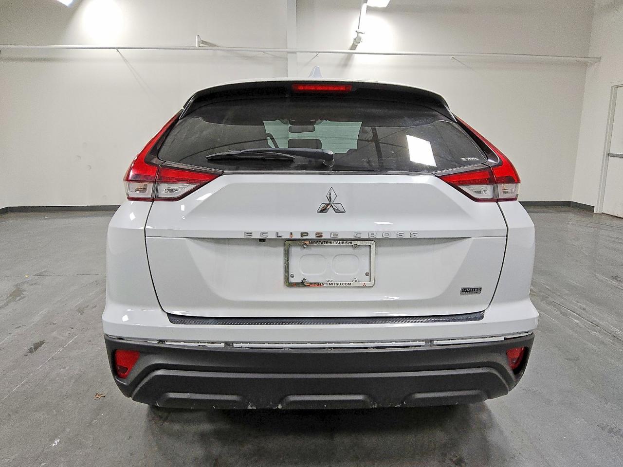 2024 MITSUBISHI ECLIPSE CROSS LE photo 6