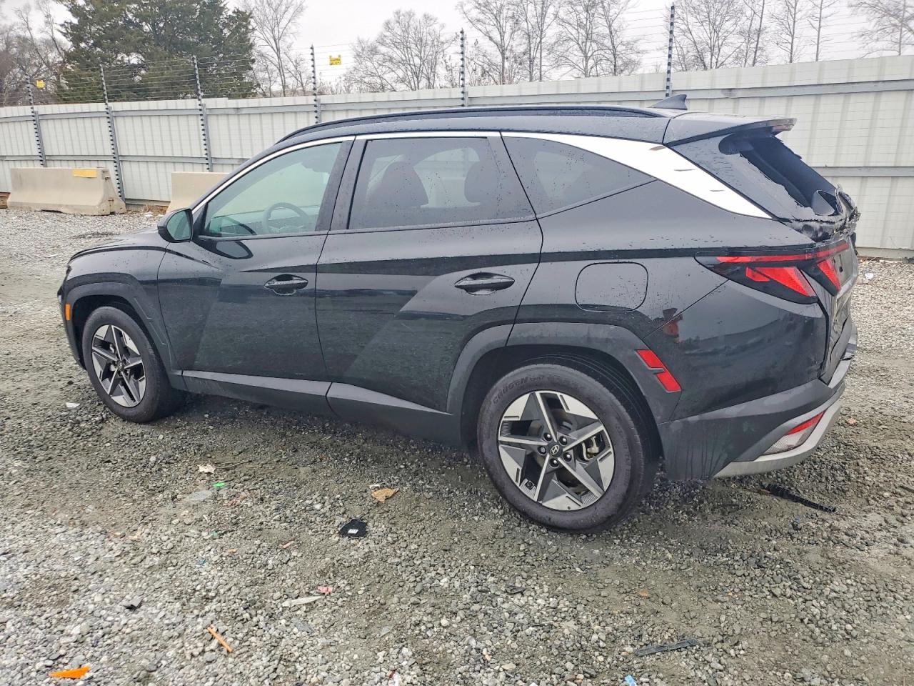 2025 HYUNDAI TUCSON SEL photo 2