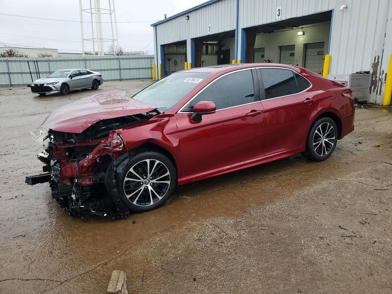 2018 TOYOTA CAMRY