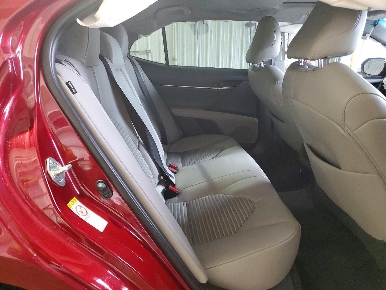 2018 TOYOTA CAMRY L photo 10