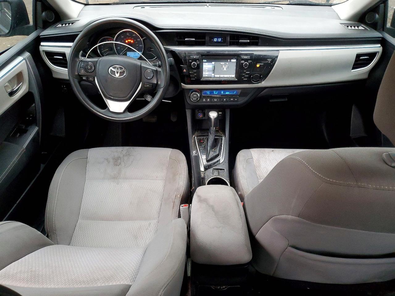 2015 TOYOTA COROLLA L photo 8