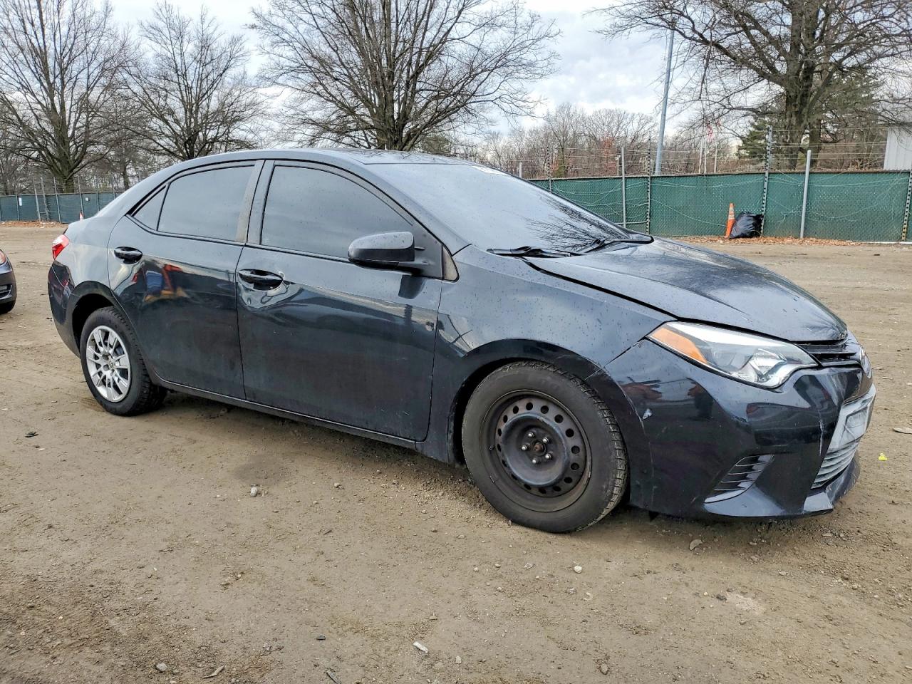 2015 TOYOTA COROLLA L photo 4
