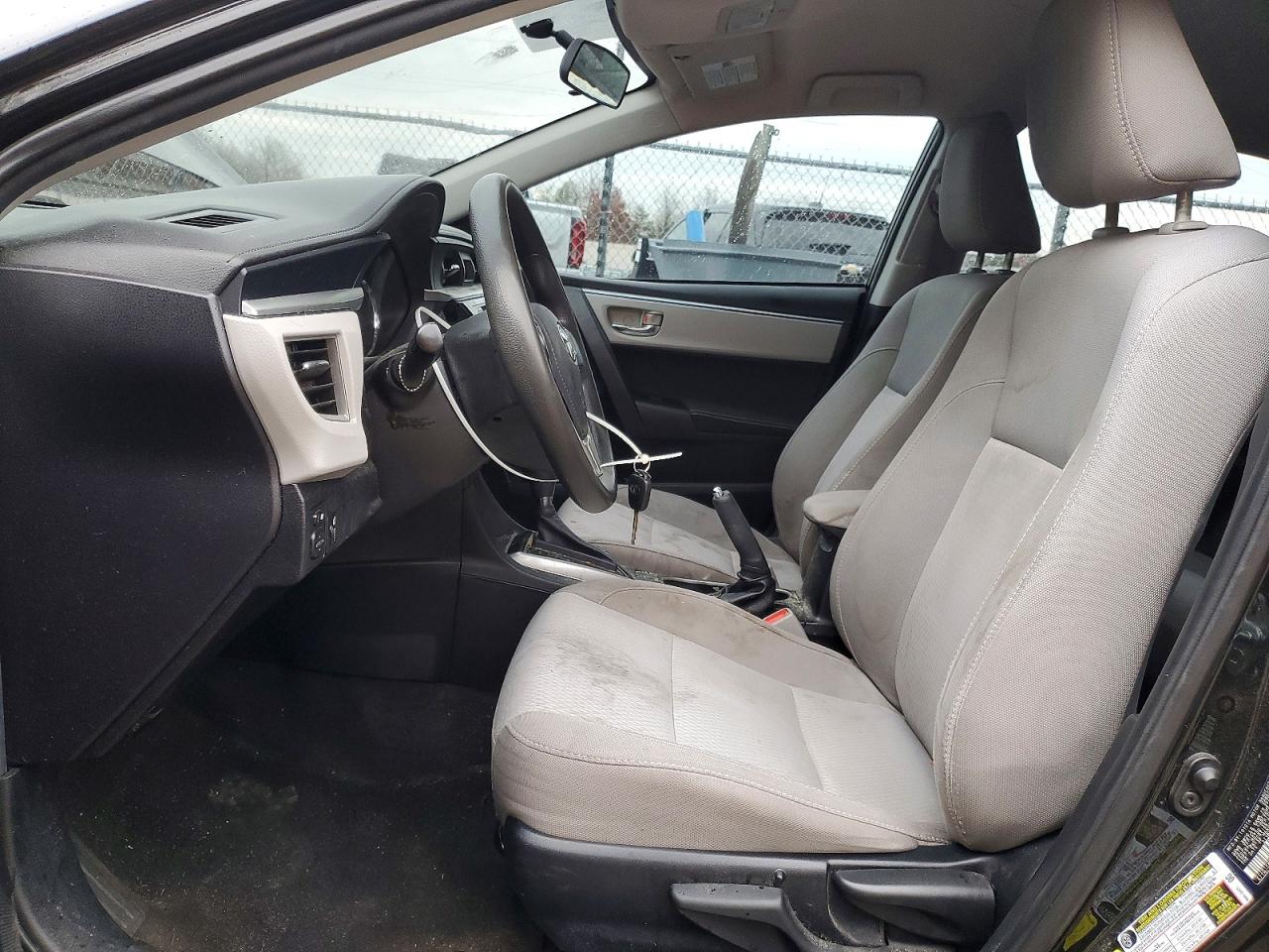 2015 TOYOTA COROLLA L photo 7
