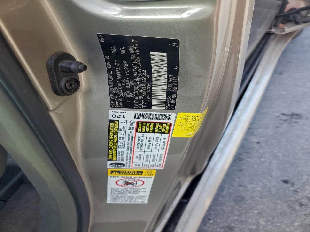 2017 TOYOTA SIENNA XLE photo 13