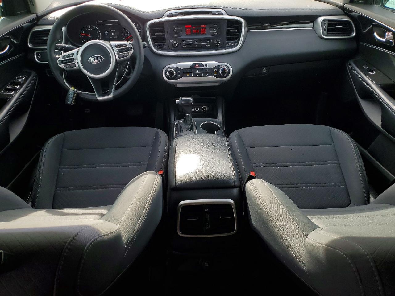 2017 KIA SORENTO LX photo 8