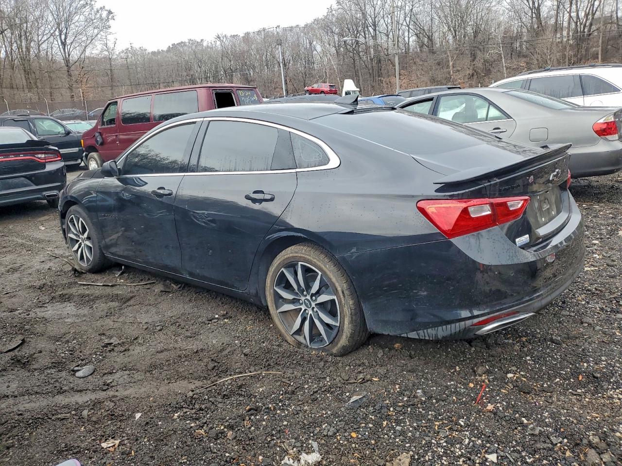 2024 CHEVROLET MALIBU RS photo 2