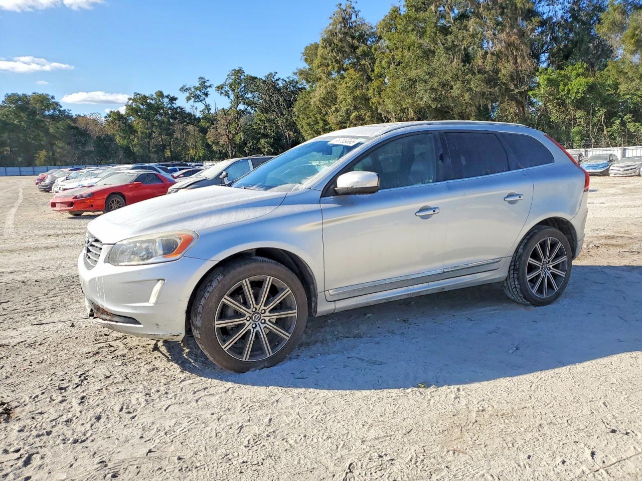2015 VOLVO XC60