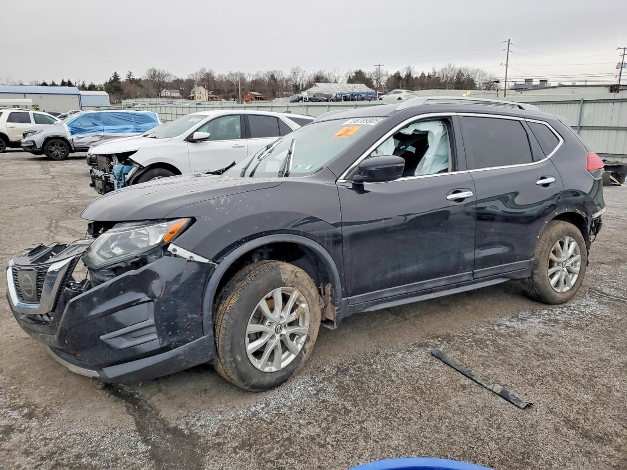 2017 NISSAN ROGUE