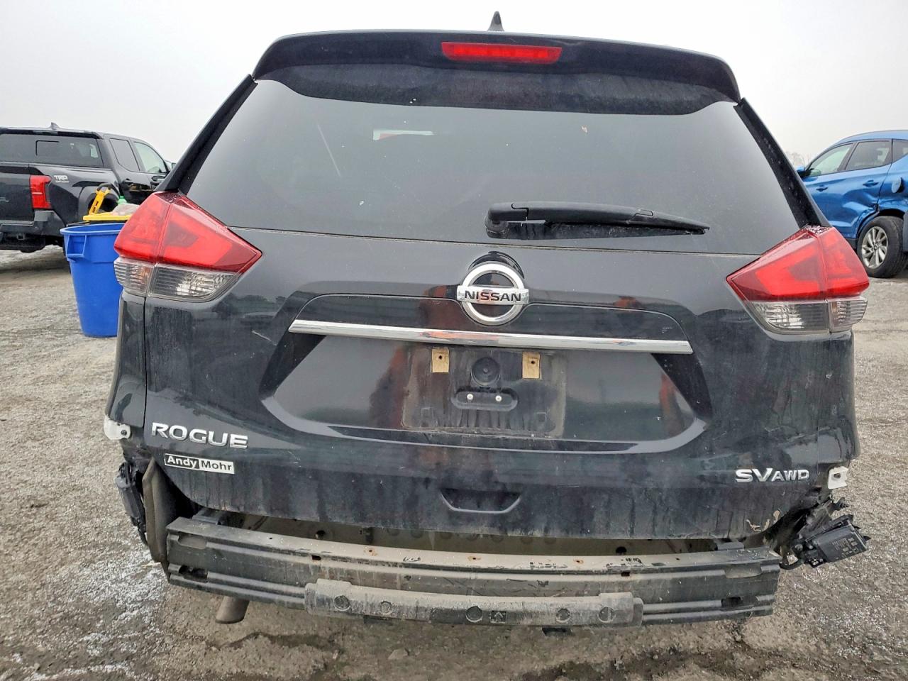 2017 NISSAN ROGUE SV photo 6