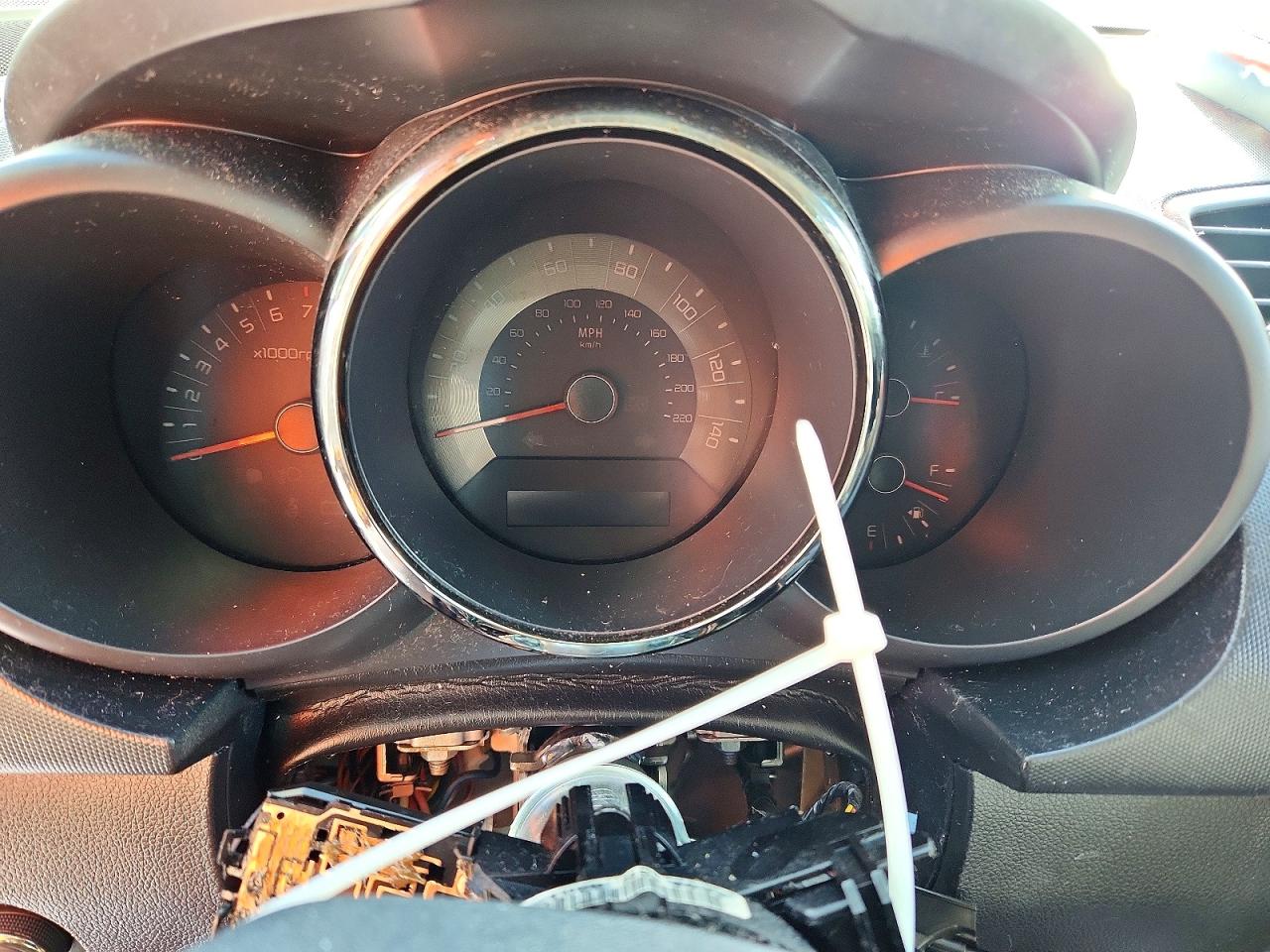 2011 KIA SOUL + photo 9