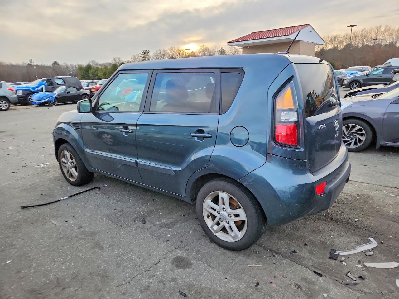 2011 KIA SOUL + photo 2