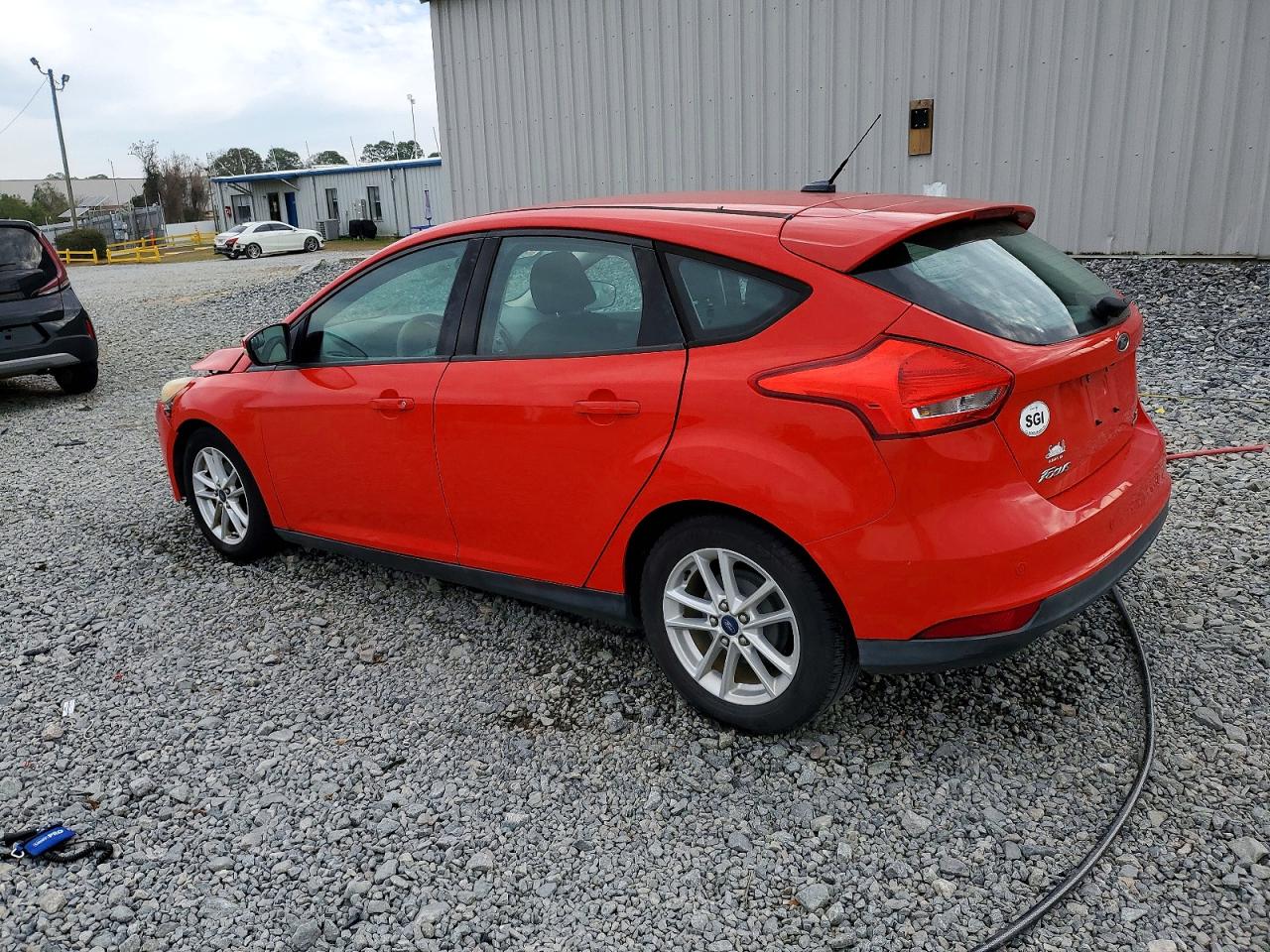 2015 FORD FOCUS SE photo 3