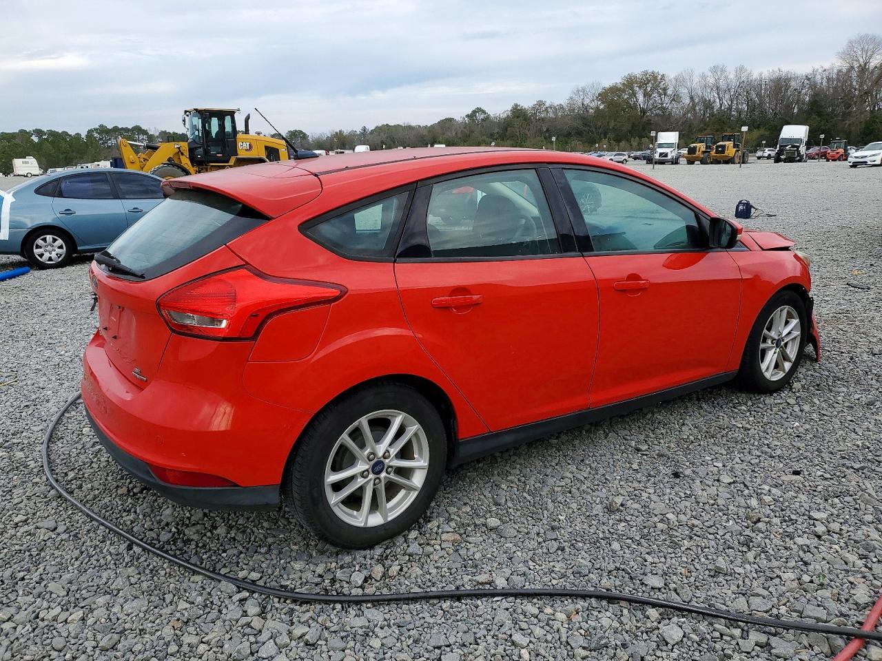2015 FORD FOCUS SE photo 5
