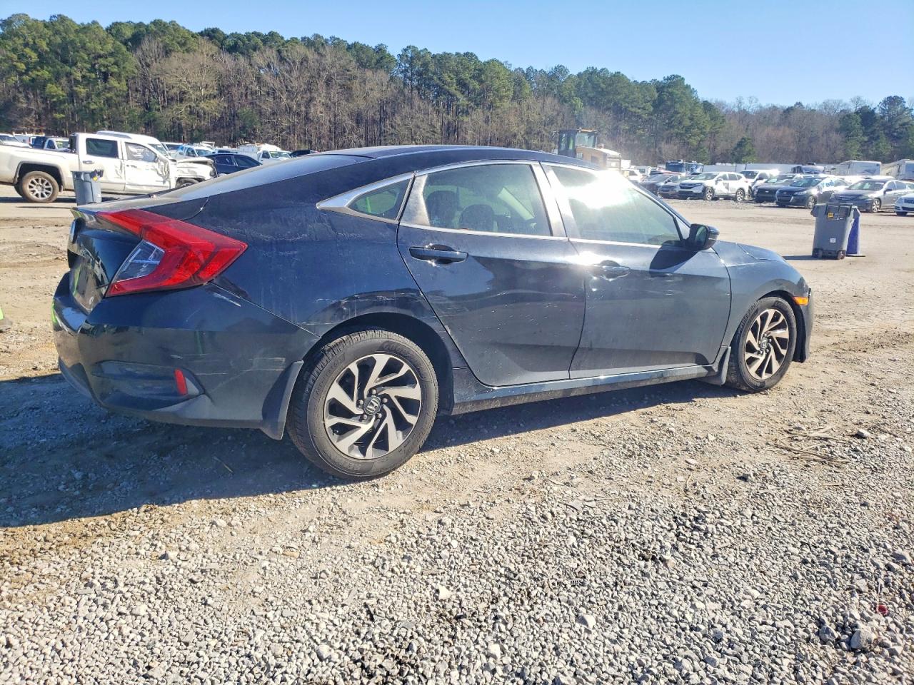 2016 HONDA CIVIC LX photo 3