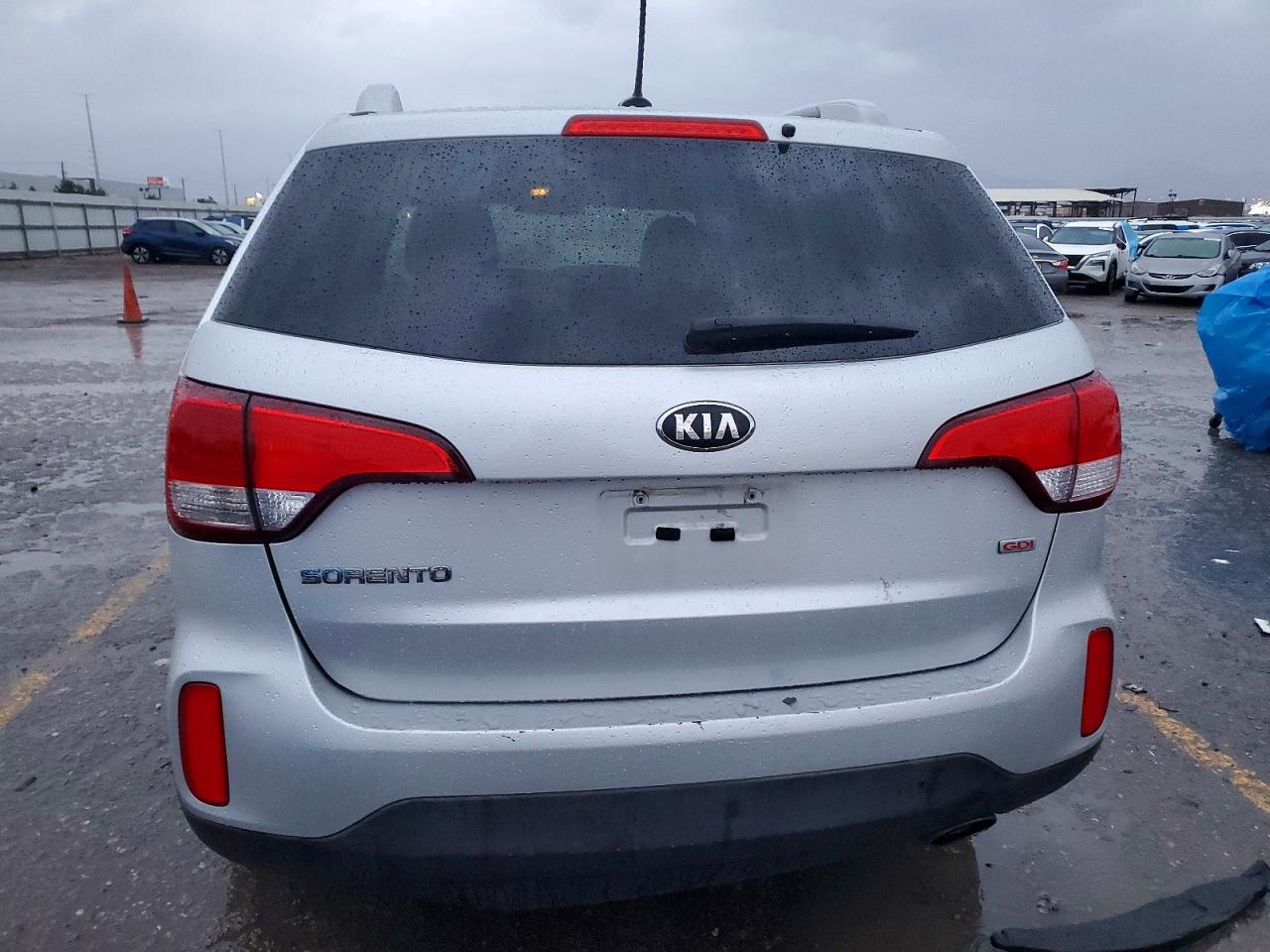 2015 KIA SORENTO LX photo 11