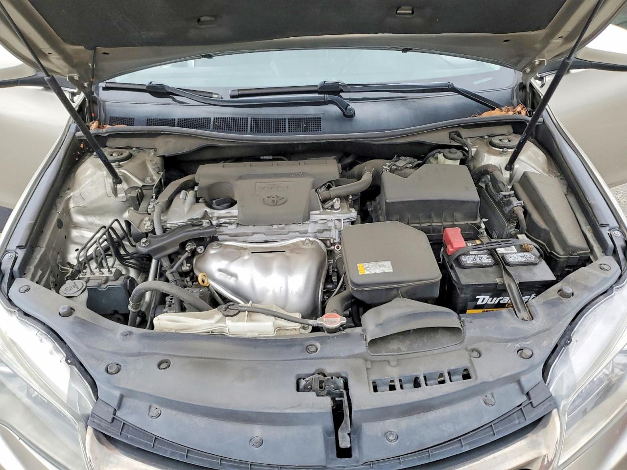 2016 TOYOTA CAMRY LE photo 11