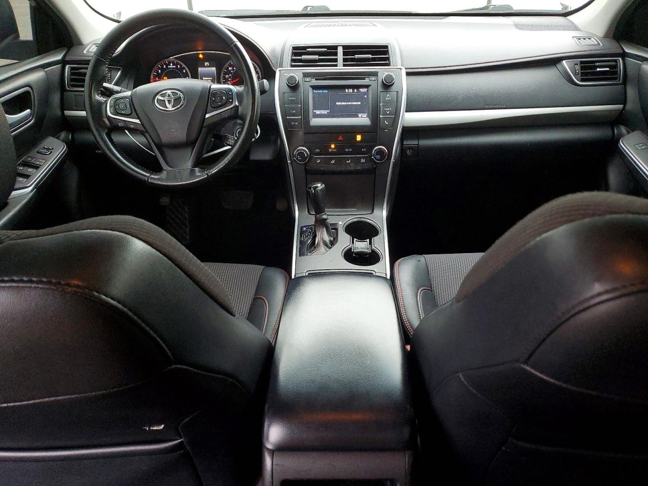 2016 TOYOTA CAMRY LE photo 8
