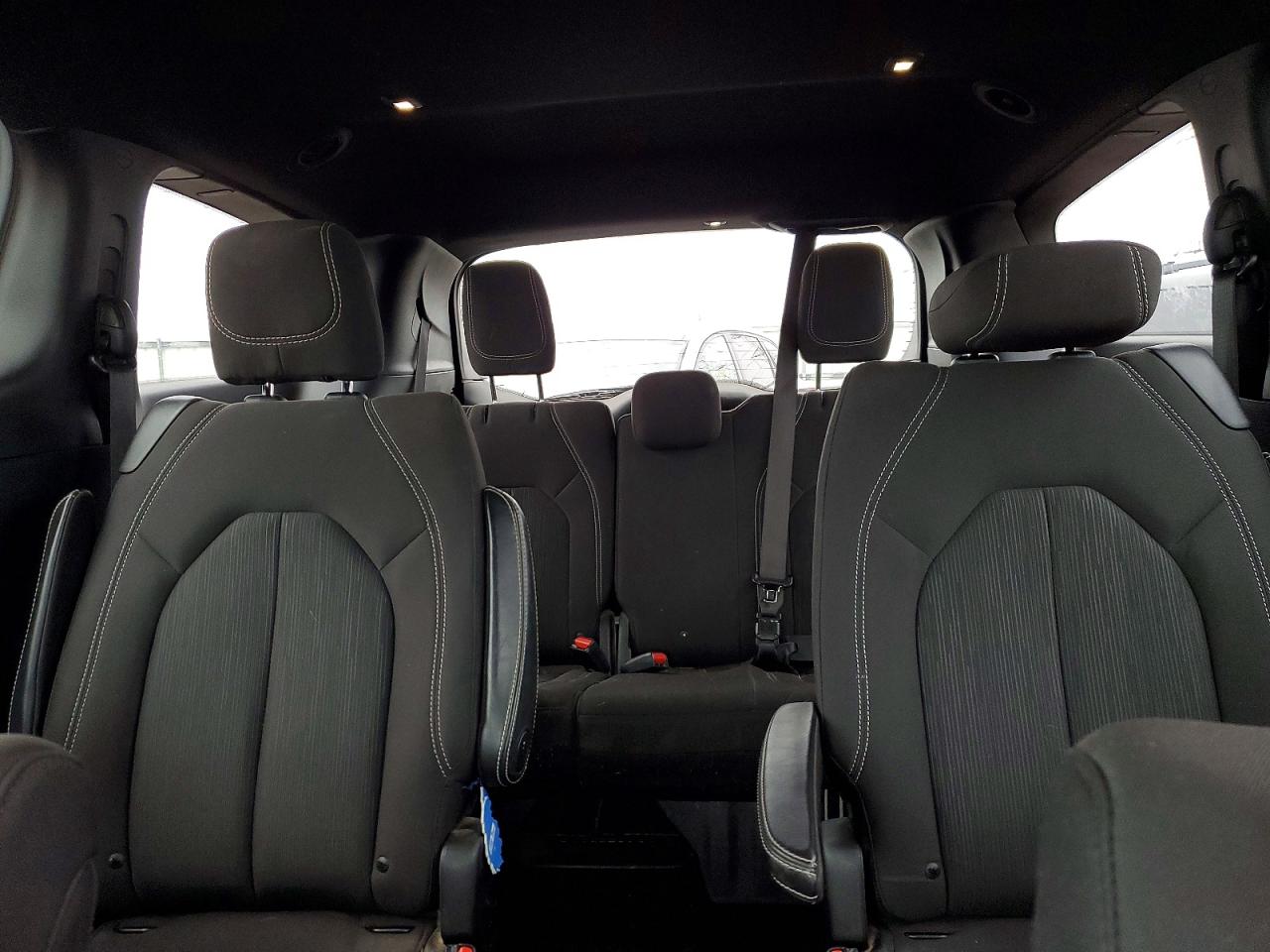 2019 CHRYSLER PACIFICA TOURING PLUS photo 10