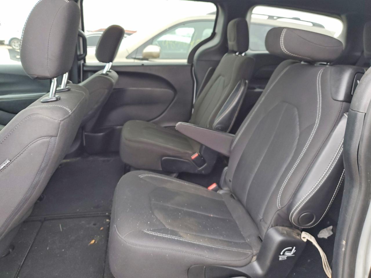 2019 CHRYSLER PACIFICA TOURING PLUS photo 11