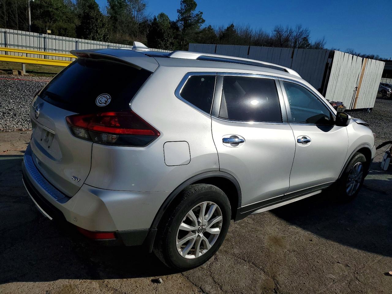 2019 NISSAN ROGUE S photo 3