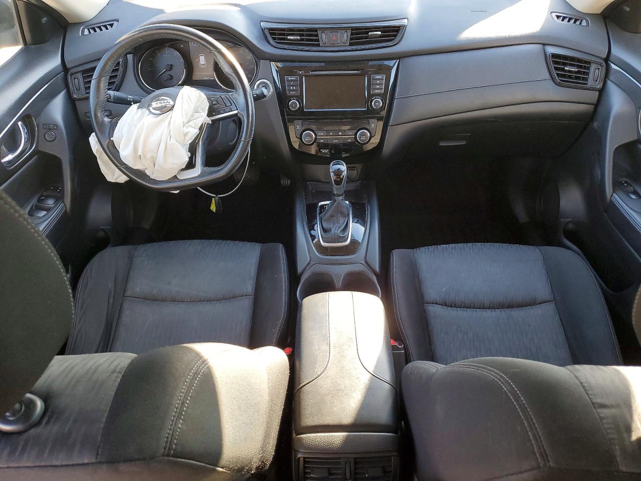 2019 NISSAN ROGUE S photo 8