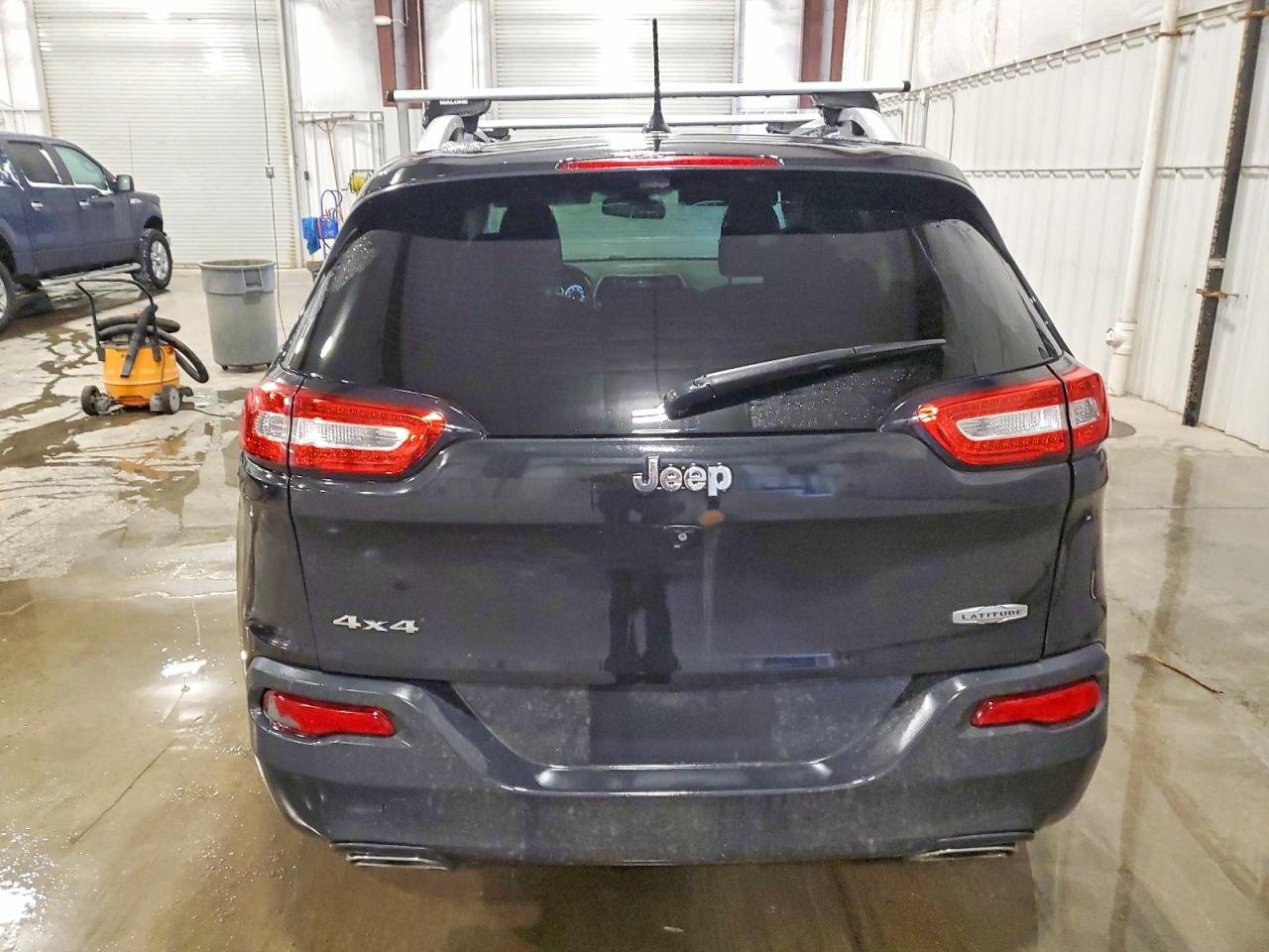 2015 JEEP CHEROKEE LATITUDE photo 11