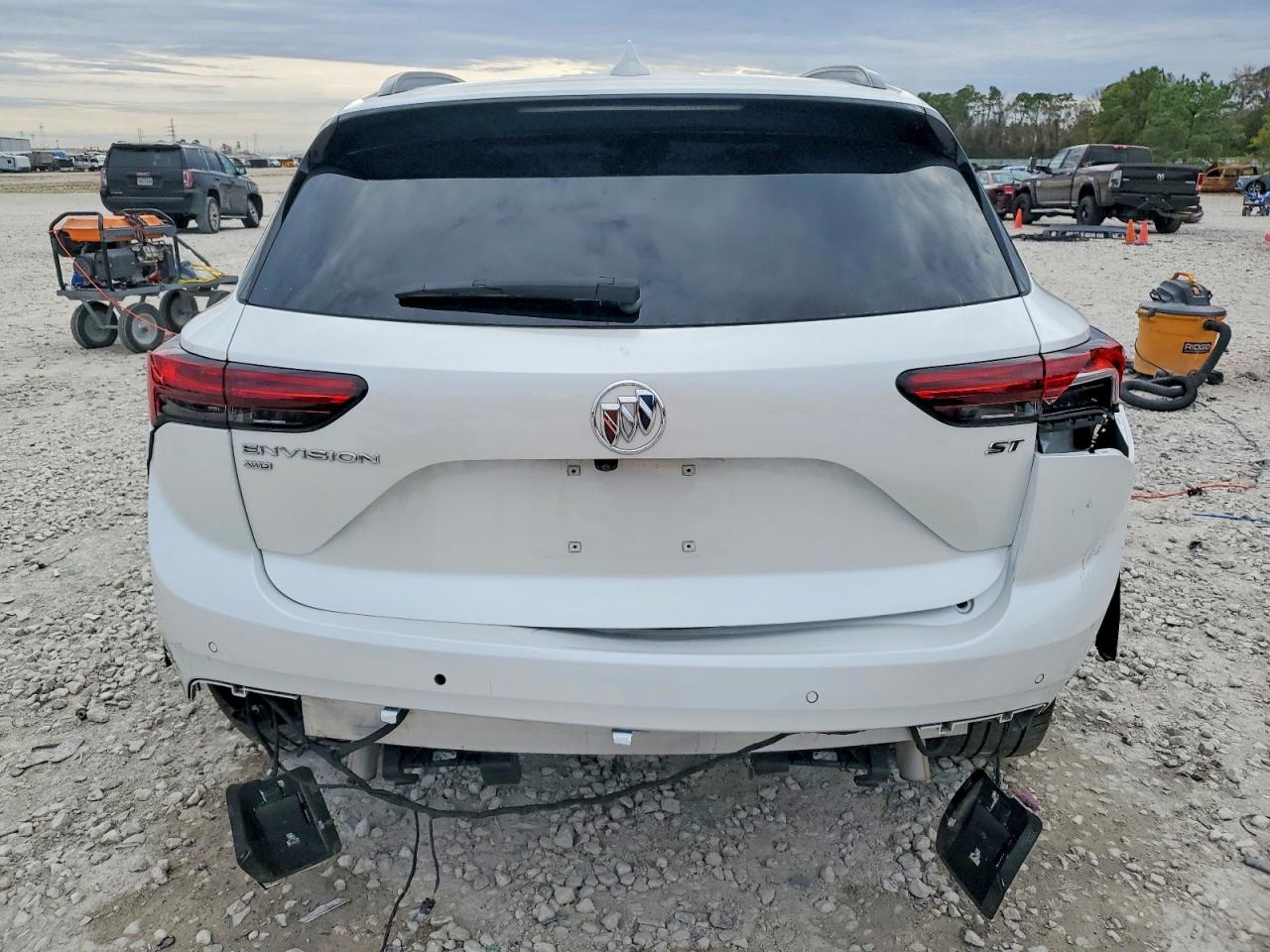 2023 BUICK ENVISION ESSENCE photo 6