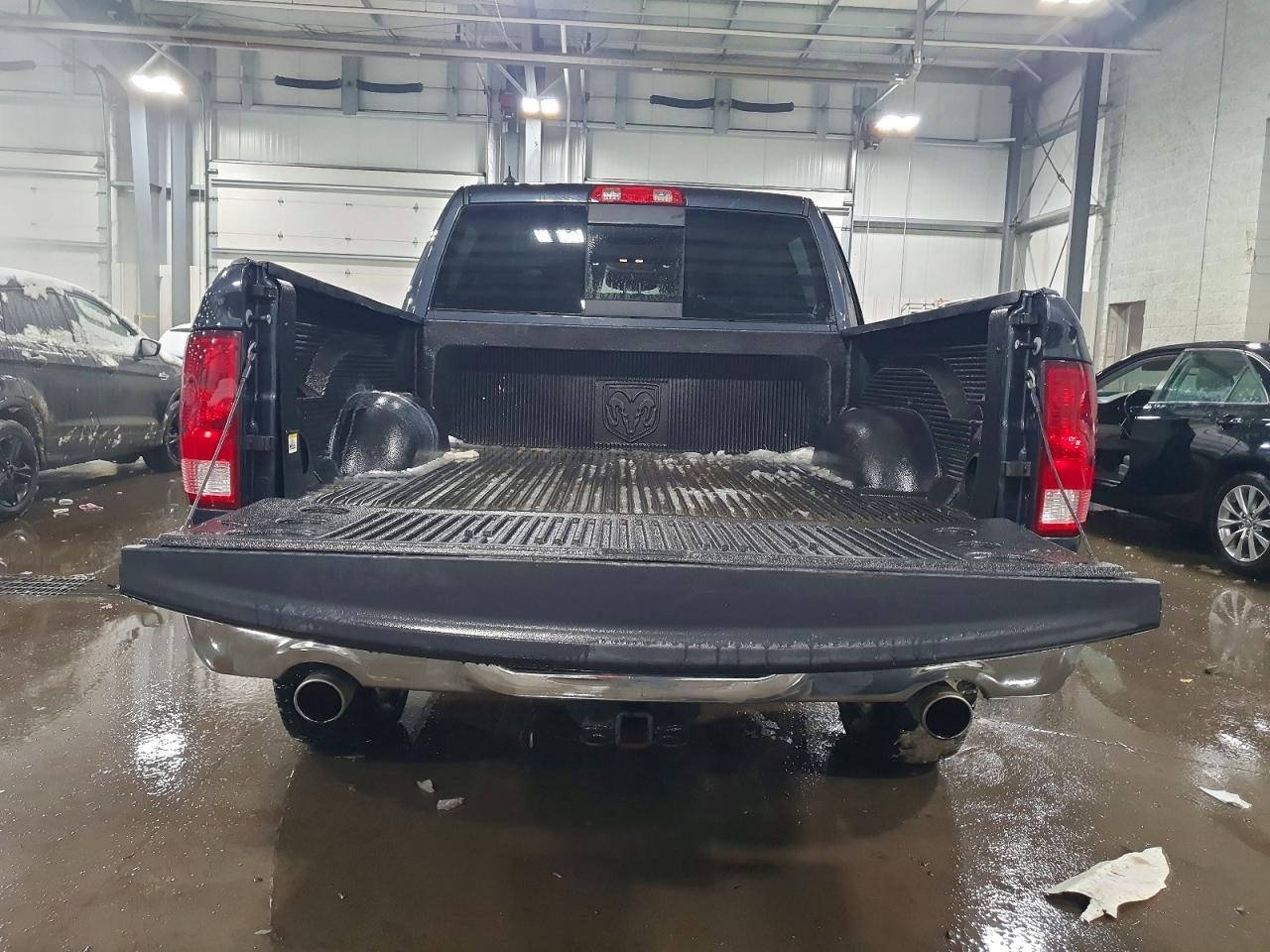 2017 RAM 1500 SLT photo 6