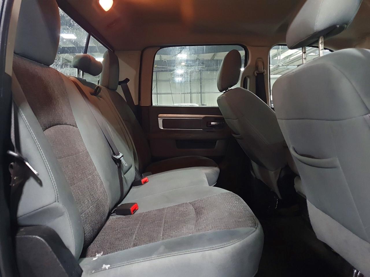 2017 RAM 1500 SLT photo 10
