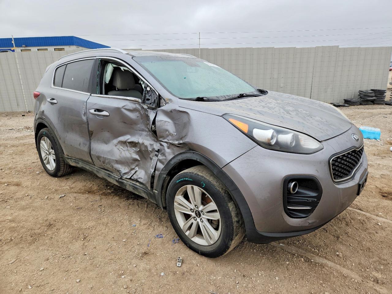 2017 KIA SPORTAGE LX photo 4