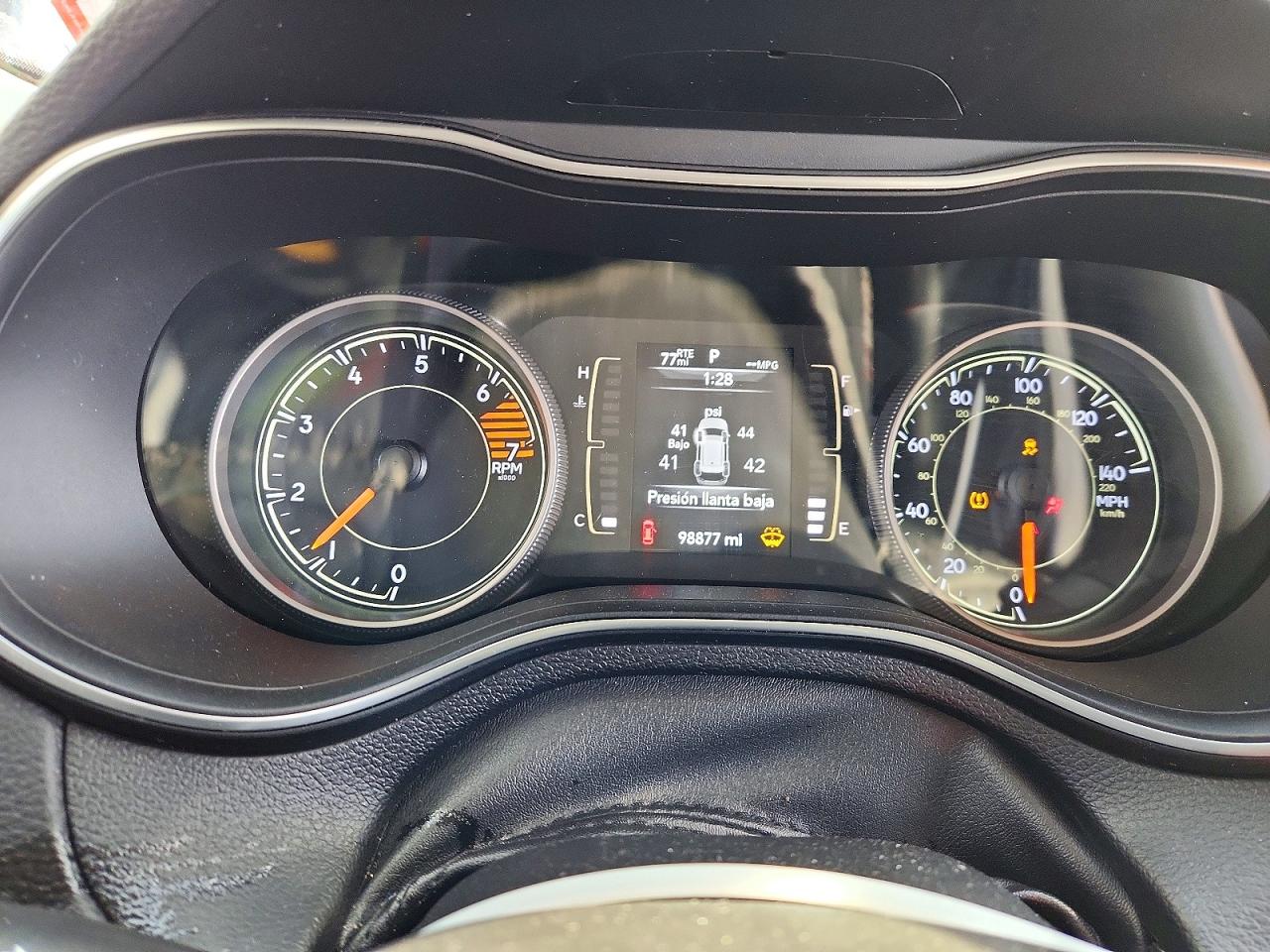 2019 JEEP CHEROKEE LATITUDE PLUS photo 9