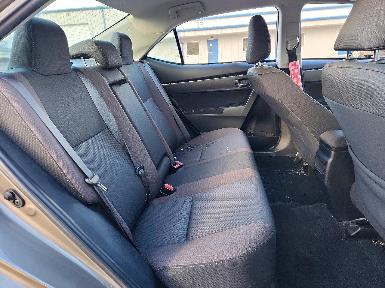 2019 TOYOTA COROLLA L photo 10