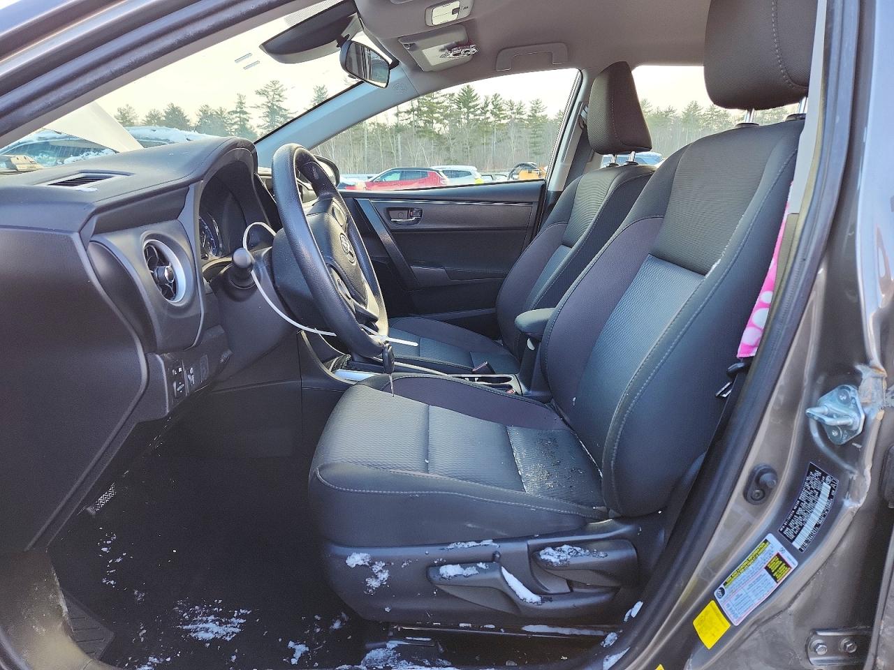 2019 TOYOTA COROLLA L photo 7