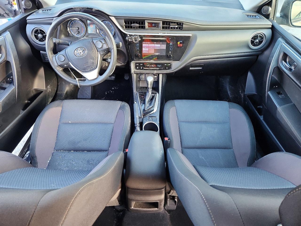 2019 TOYOTA COROLLA L photo 8