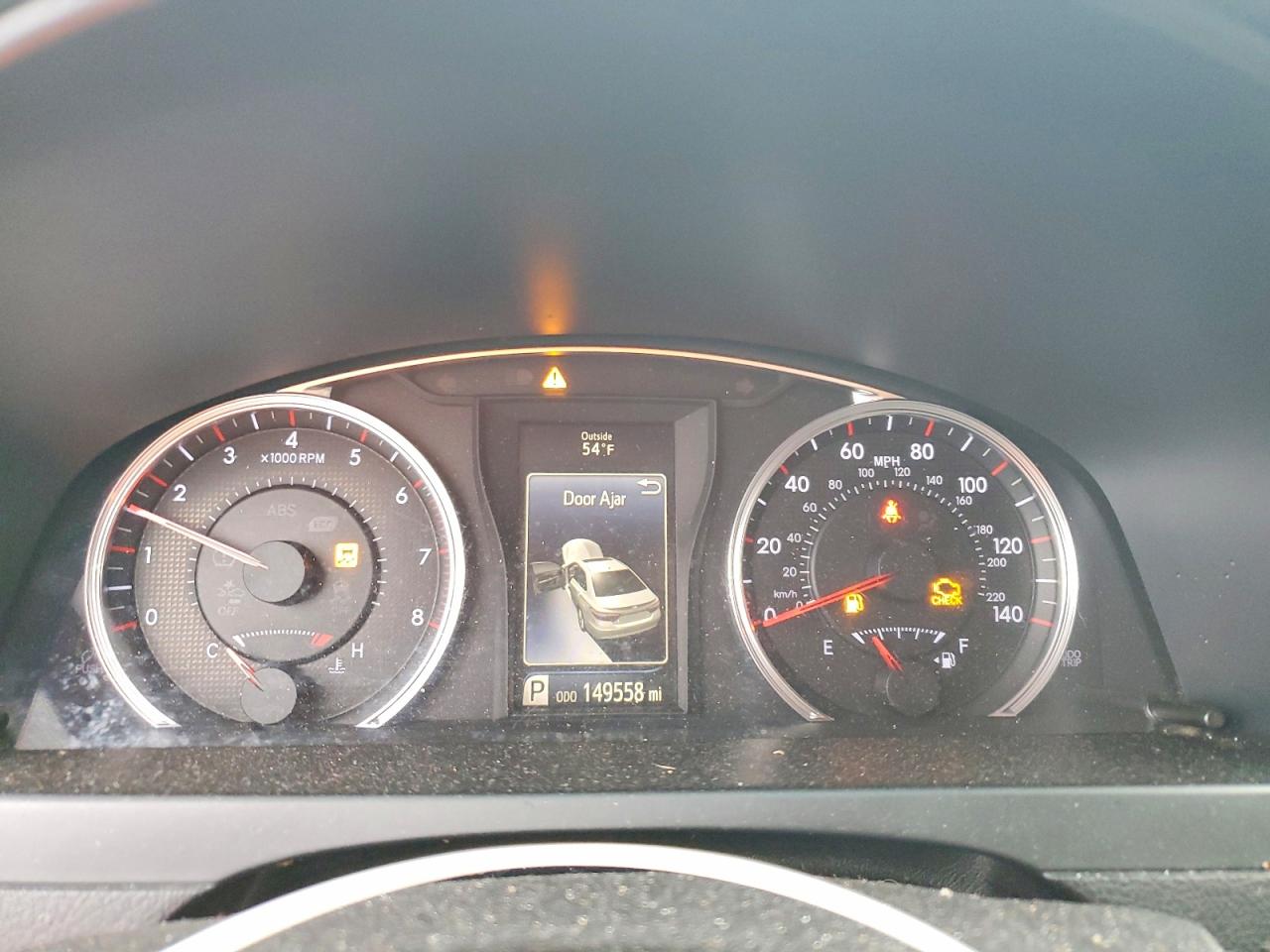 2016 TOYOTA CAMRY LE photo 9