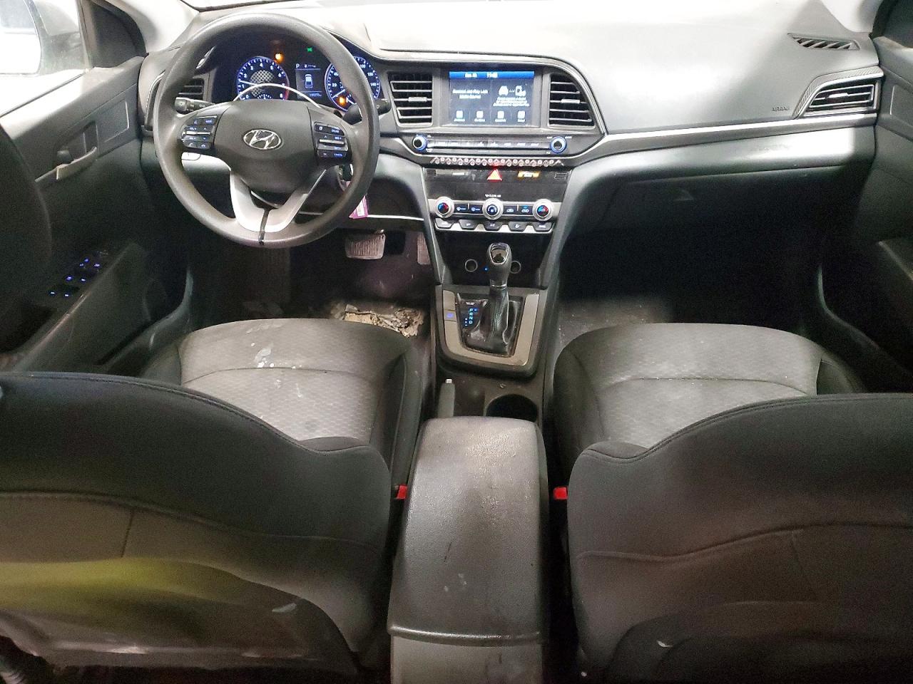 2020 HYUNDAI ELANTRA SEL photo 8