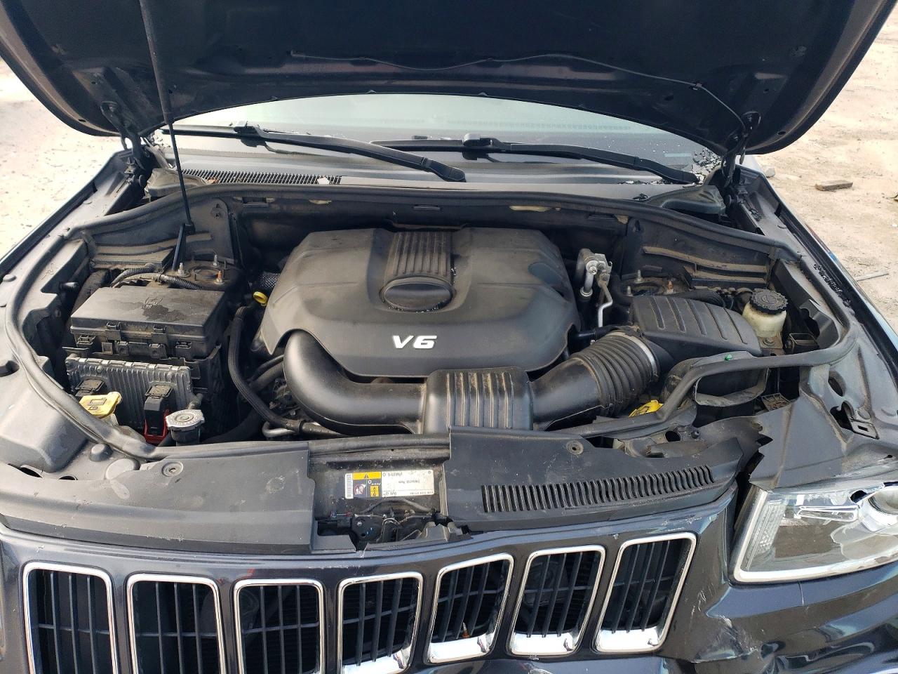 2015 JEEP GRAND CHEROKEE LIMITED photo 12