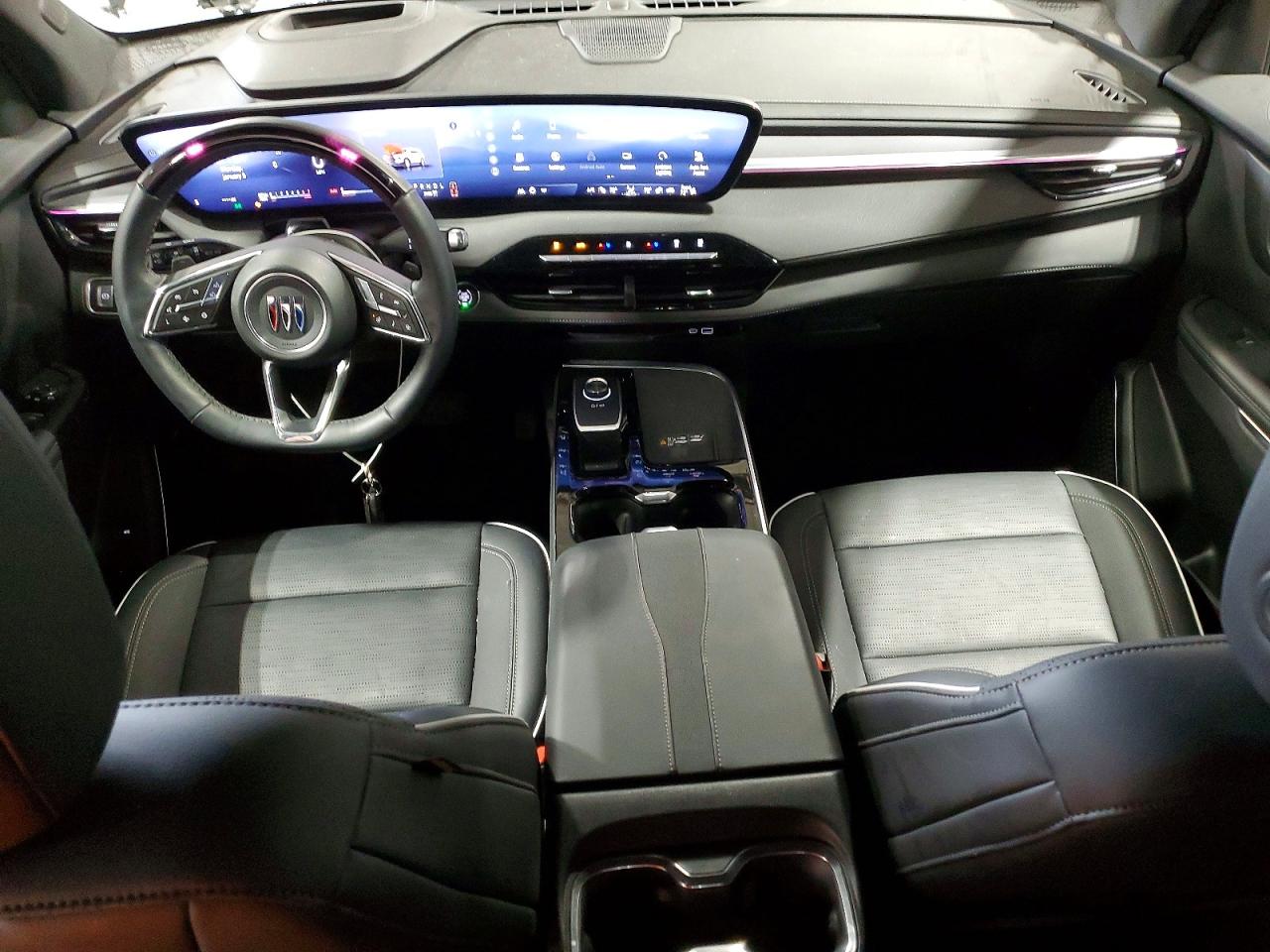 2025 BUICK ENCLAVE SPORT TOURING photo 8