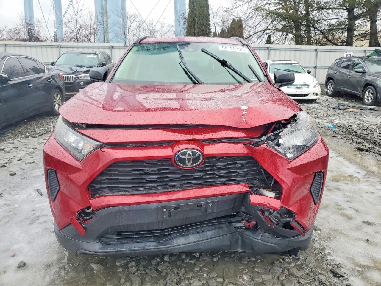 2019 TOYOTA RAV4 LE photo 5