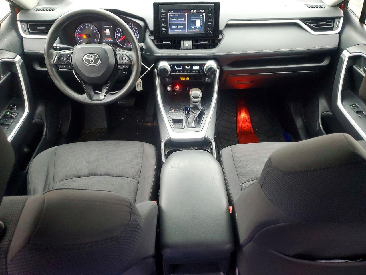 2019 TOYOTA RAV4 LE photo 8