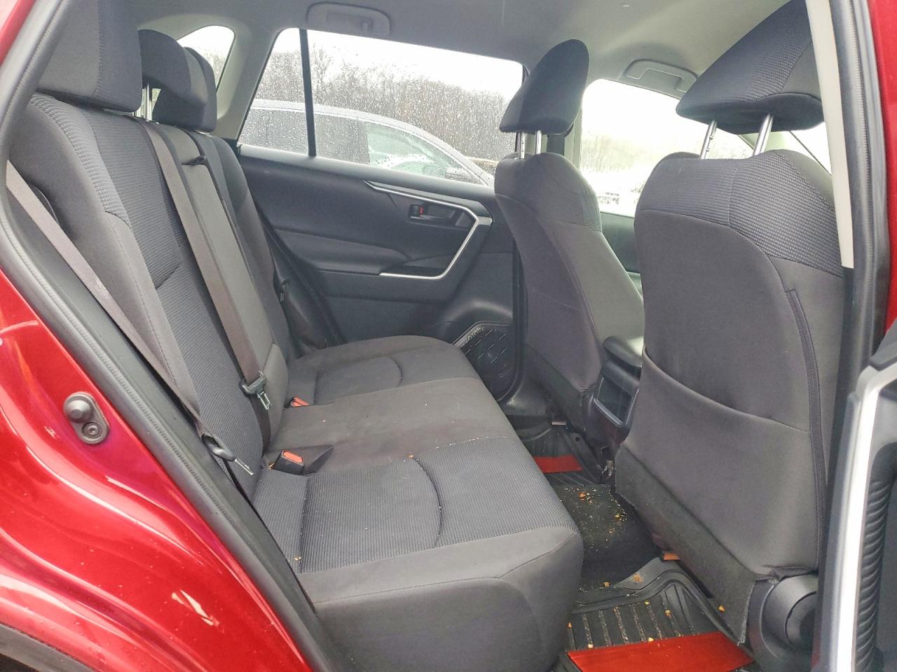 2019 TOYOTA RAV4 LE photo 11