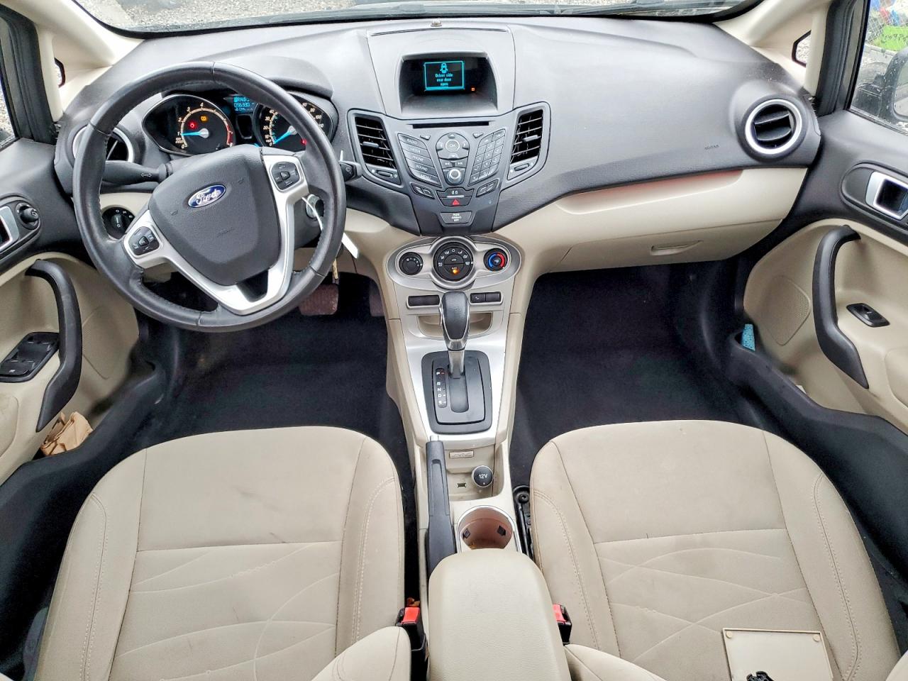 2016 FORD FIESTA SE photo 8