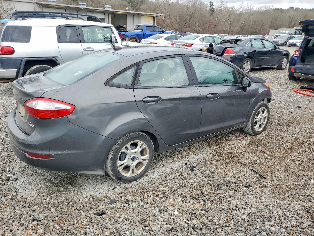 2016 FORD FIESTA SE photo 3