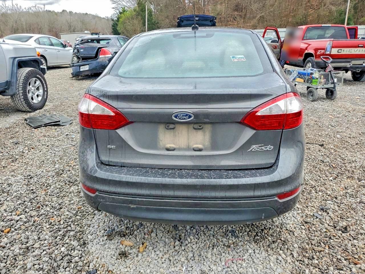2016 FORD FIESTA SE photo 6