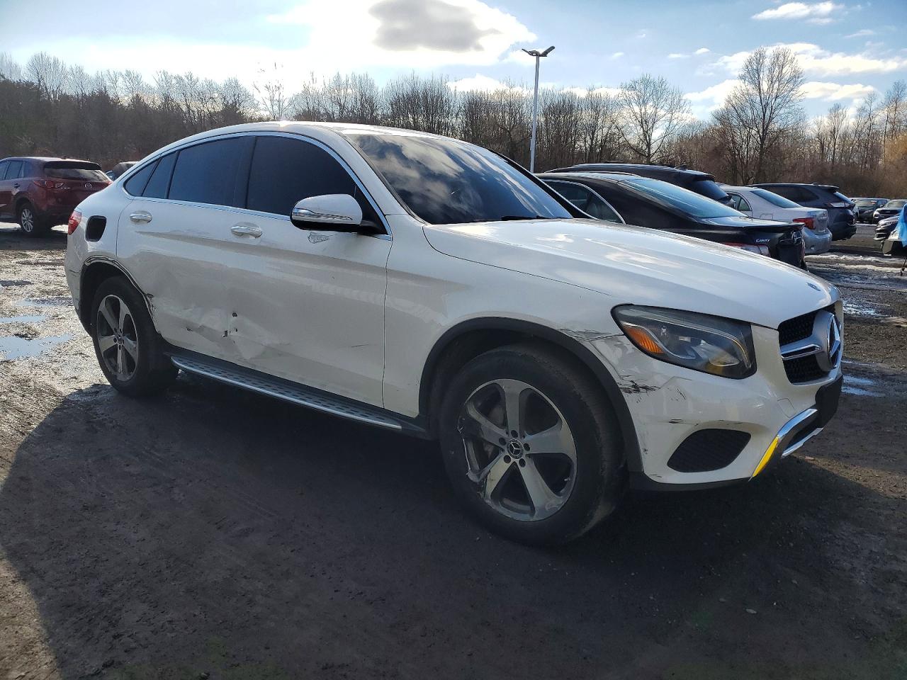 2017 MERCEDES-BENZ GLC COUPE 300 4MATIC photo 4