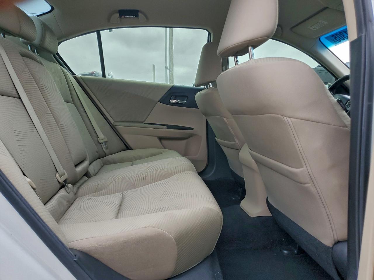 2016 HONDA ACCORD LX photo 10