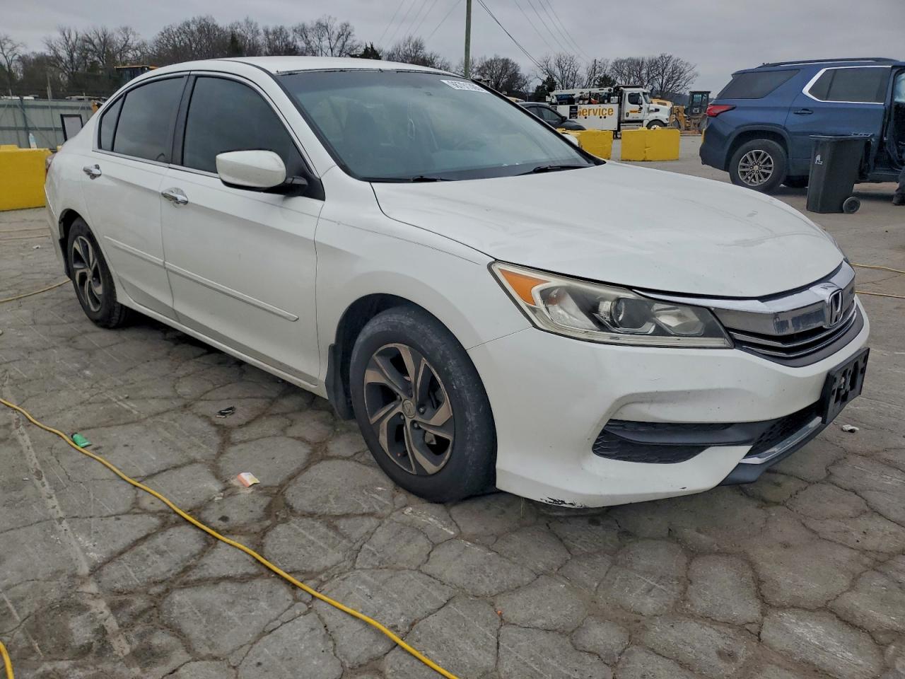 2016 HONDA ACCORD LX photo 4
