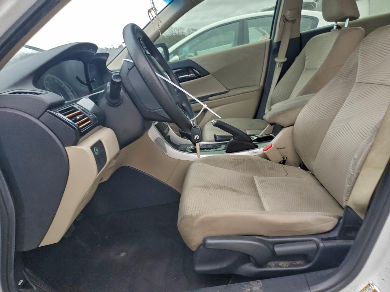 2016 HONDA ACCORD LX photo 7