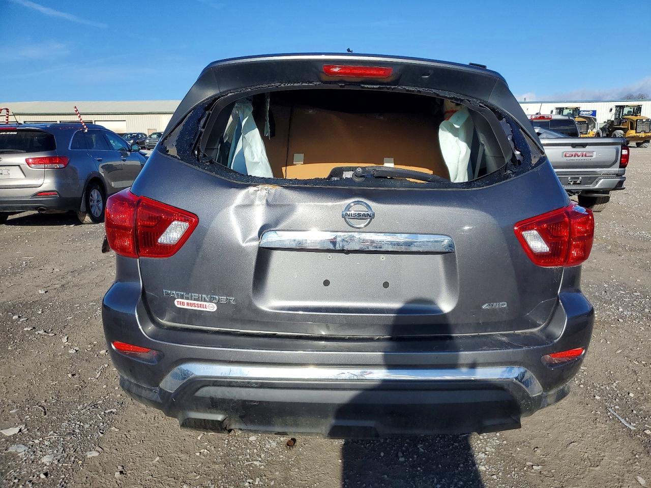 2017 NISSAN PATHFINDER S photo 16